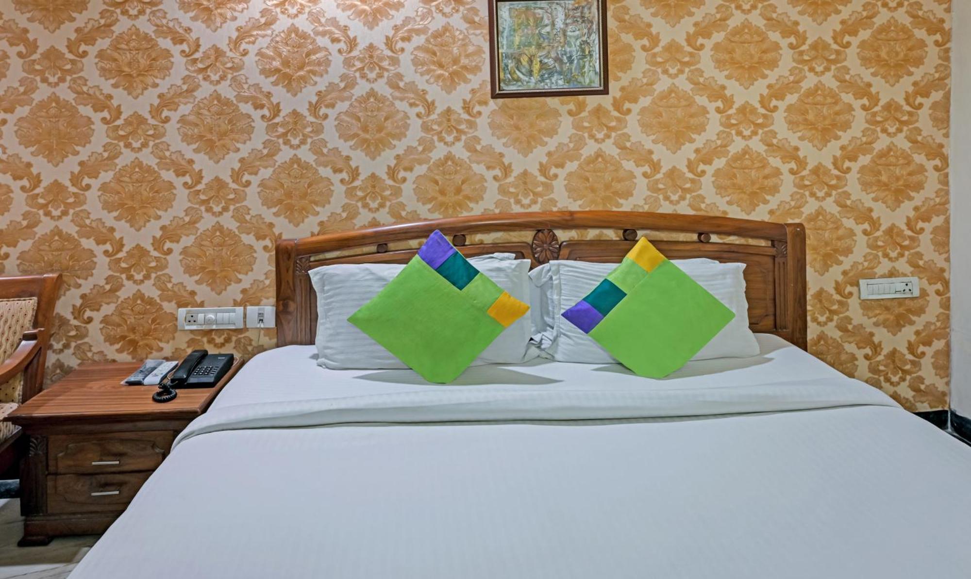 Itsy Hotels Auzone & Spa Chandīgarh Exterior foto